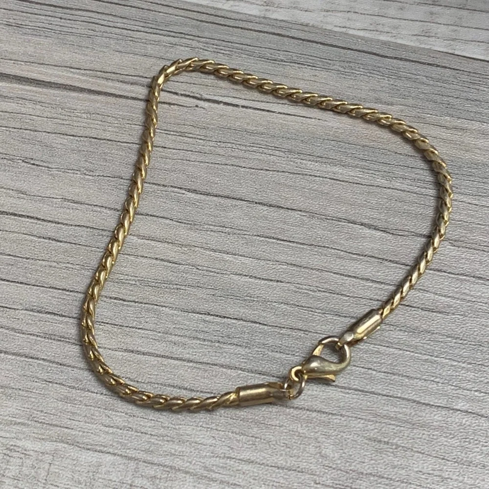 Gold Tone Wheat Chain Bracelet 8 Inch Lobster Clasp Minimalist Jewelry 4611